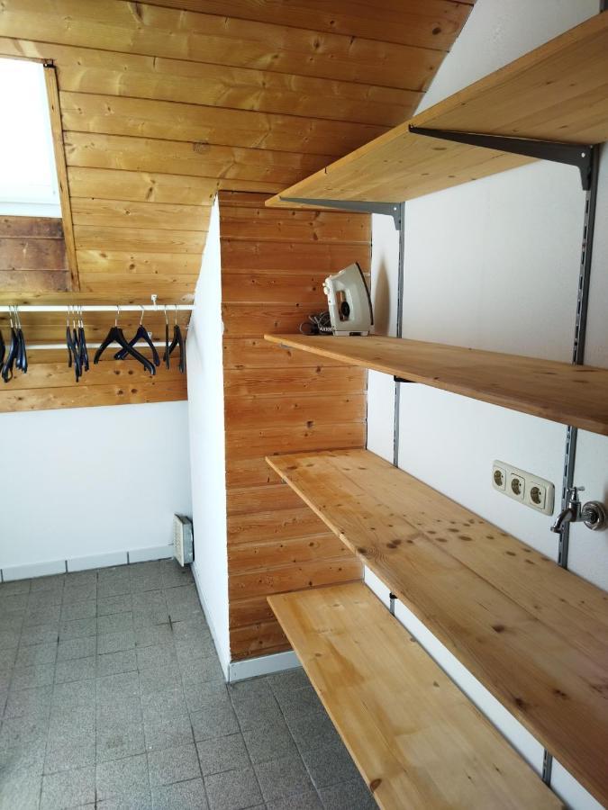 Aussergewoehnliche Atelierferienwohnung Mit Balkon An Der Donau Winzer Esterno foto