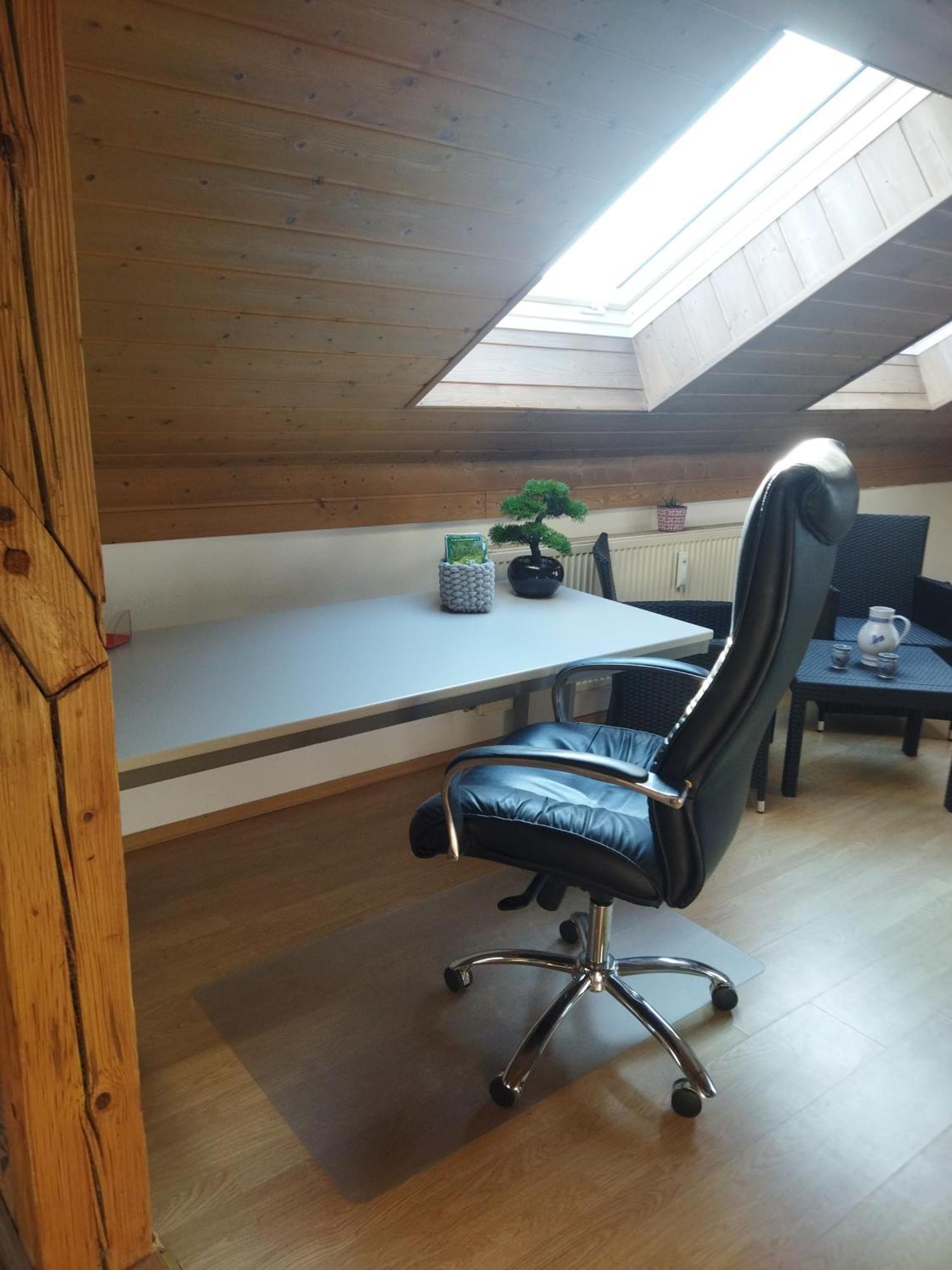 Aussergewoehnliche Atelierferienwohnung Mit Balkon An Der Donau Winzer Esterno foto