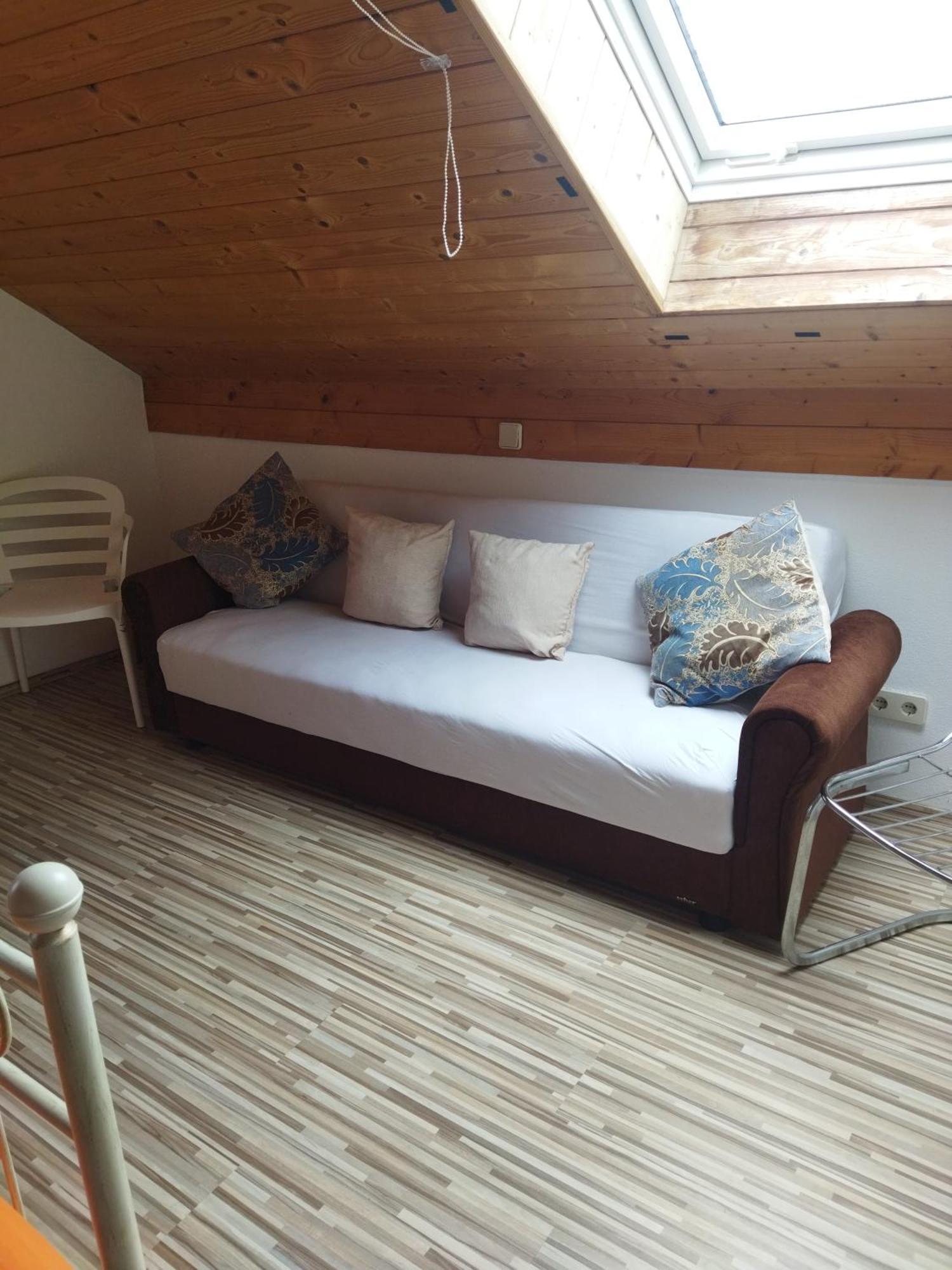 Aussergewoehnliche Atelierferienwohnung Mit Balkon An Der Donau Winzer Esterno foto